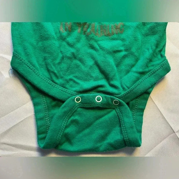 STAR WARS | infant Yoda onesie. Size: 6M - Picture 3 of 9